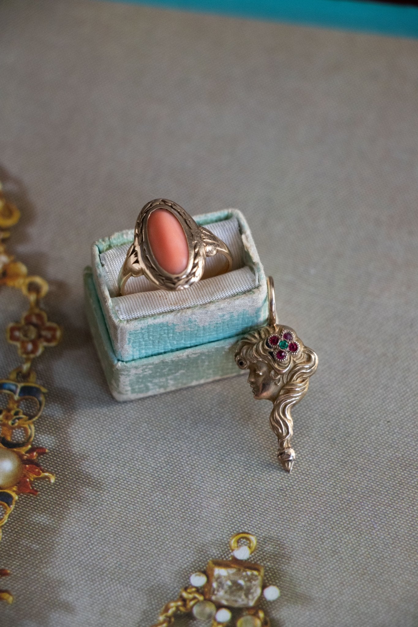 Ring - Vintage 14k Coral Frame Ring - Lettuce Goods