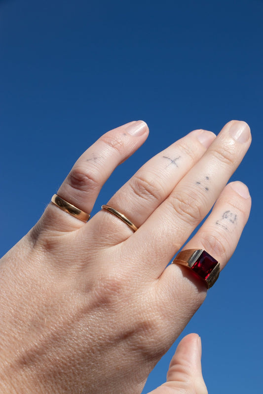 Ring - Vintage 14k Stepped Edge Band Ring - Lettuce Goods