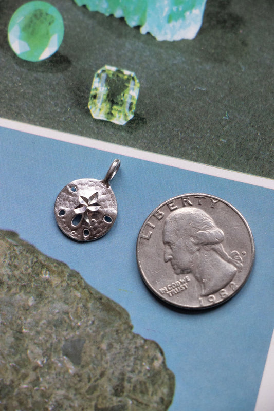 Charm - Vintage Sterling Silver Sand Dollar Charm - Lettuce Goods