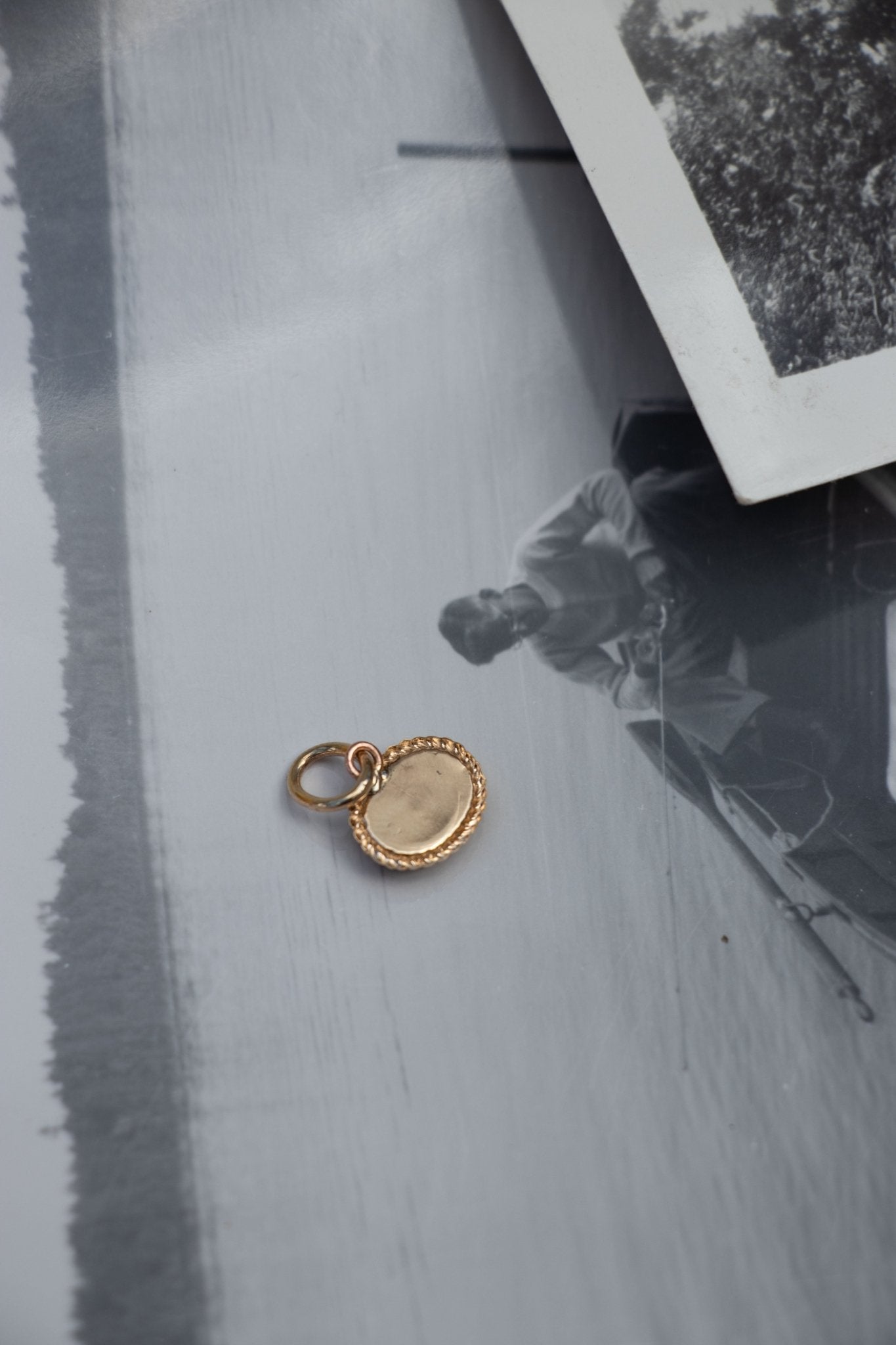 Charm - 14k Gold Onyx Eye Charm - Lettuce Goods
