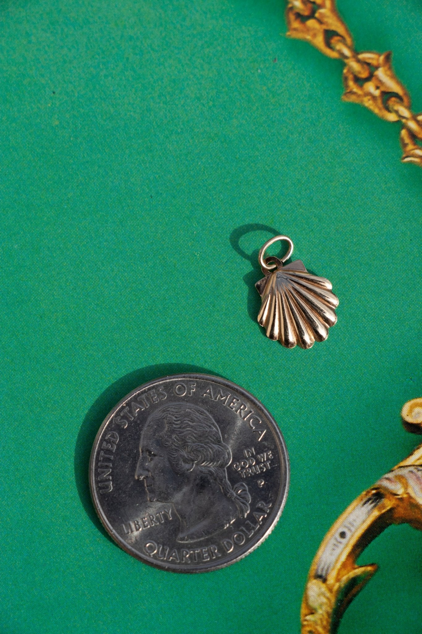 Charm - 14k Vintage Shell Charm - Lettuce Goods