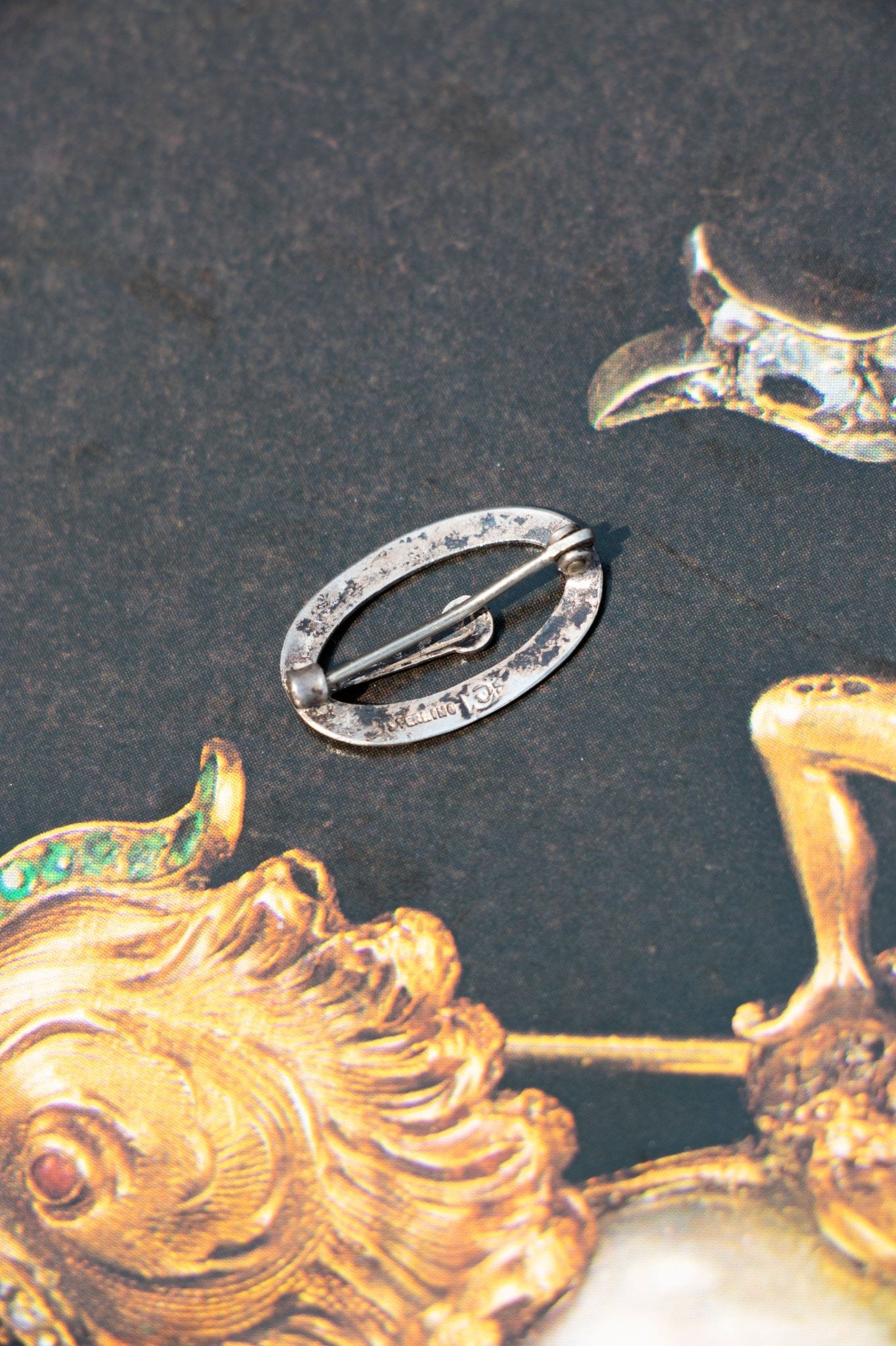 Pin - Antique Sterling Buckle Pin - LETTUCE STUDIOS