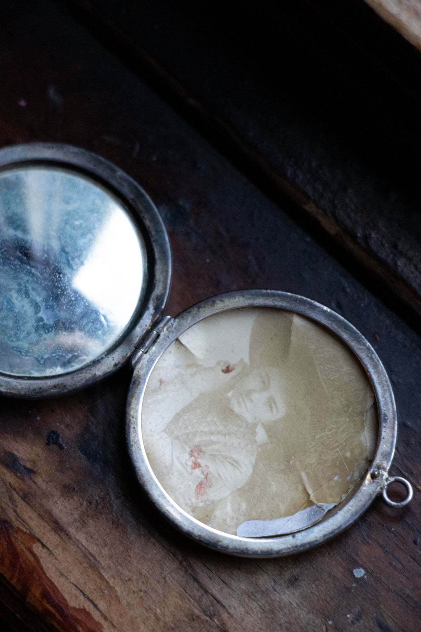 Locket - Art Deco Sterling ‘SEW’ Engraved Locket - Lettuce Goods