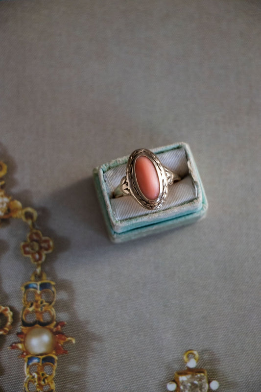 Ring - Vintage 14k Coral Frame Ring - Lettuce Goods