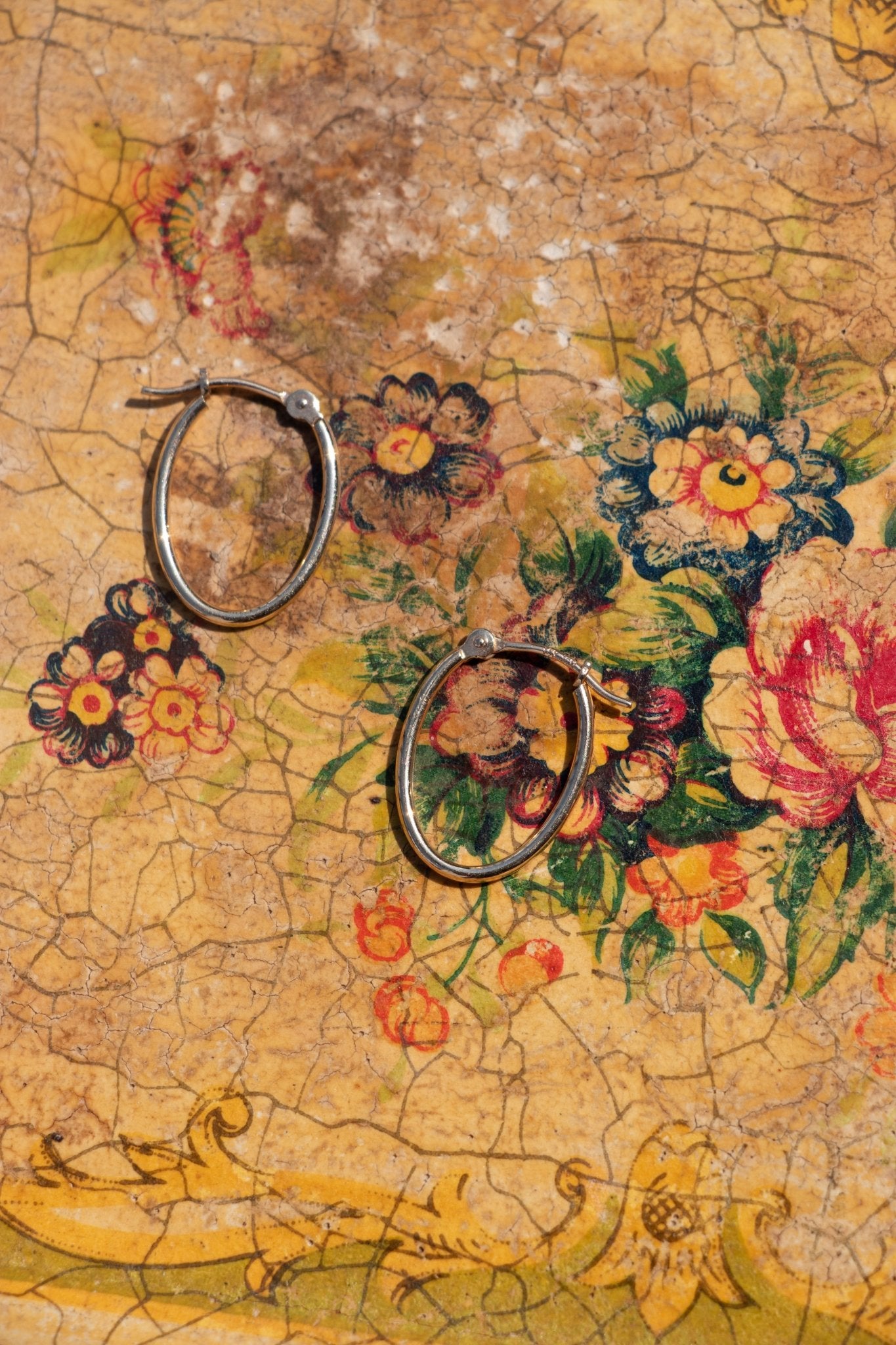 Earrings - Vintage 14k Oval Hoop Earrings - 14karatdoll