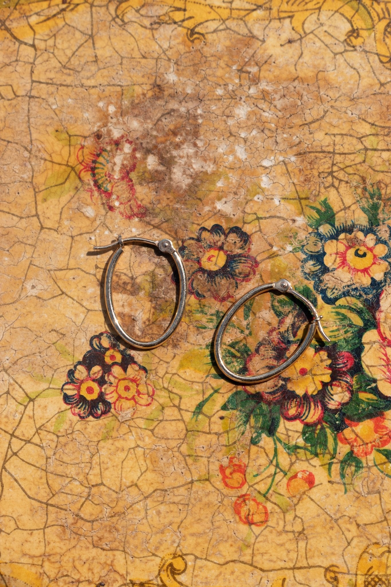 Earrings - Vintage 14k Oval Hoop Earrings - 14karatdoll