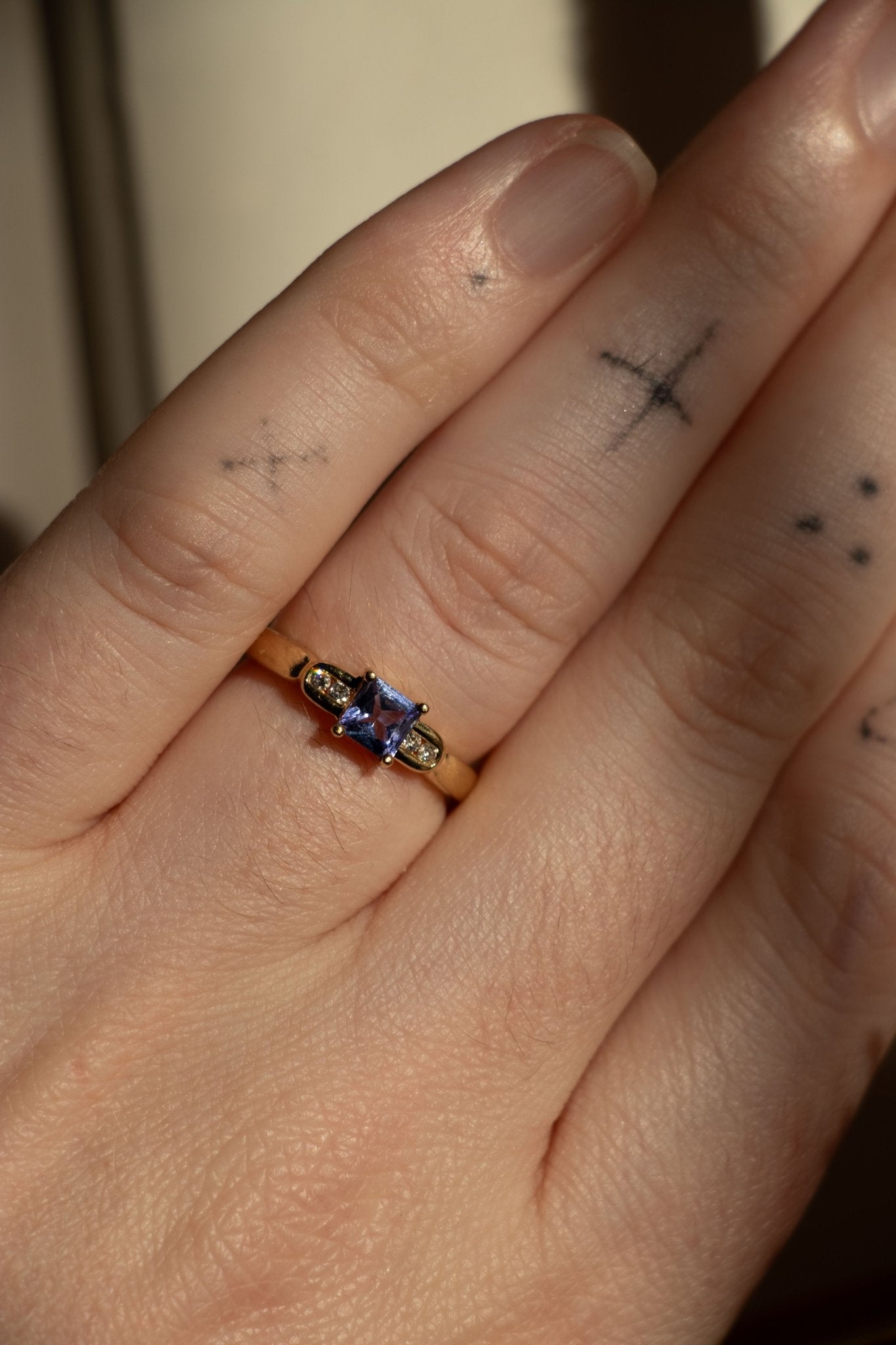 Ring - Vintage 14k Tanzanite & Diamond Ring - Lettuce Goods