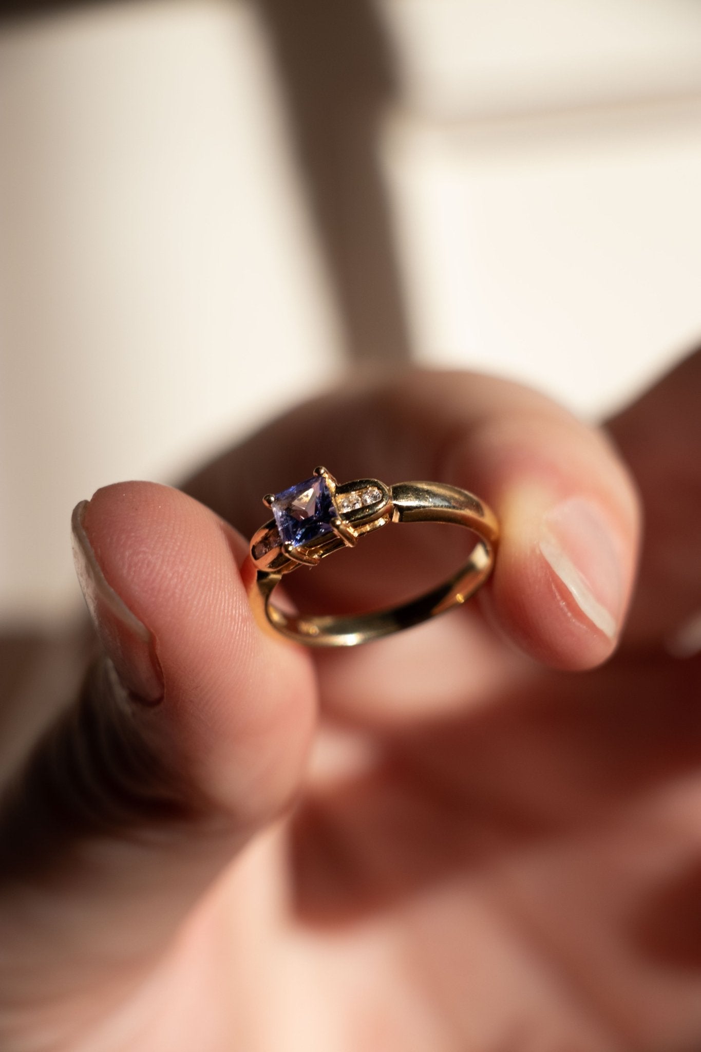 Ring - Vintage 14k Tanzanite & Diamond Ring - Lettuce Goods