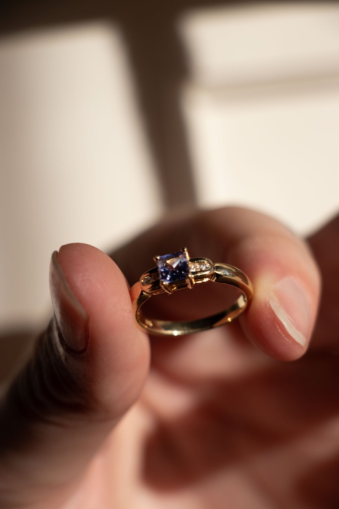 Ring - Vintage 14k Tanzanite & Diamond Ring - Lettuce Goods