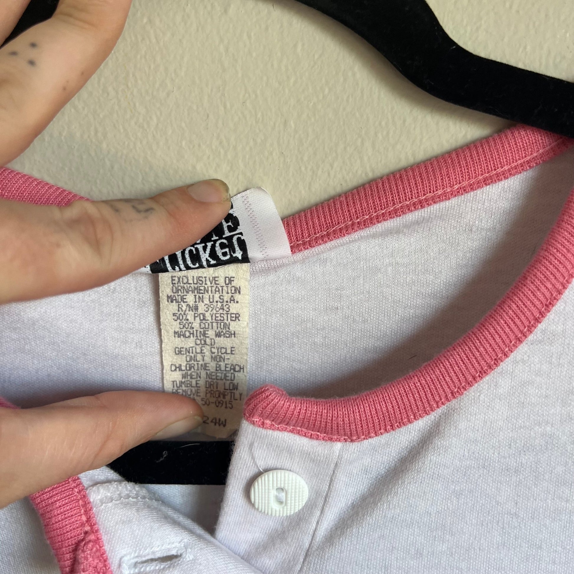 T-Shirt - Vintage Floral Stamp Lettuce Bunny Tee - LETTUCE STUDIOS