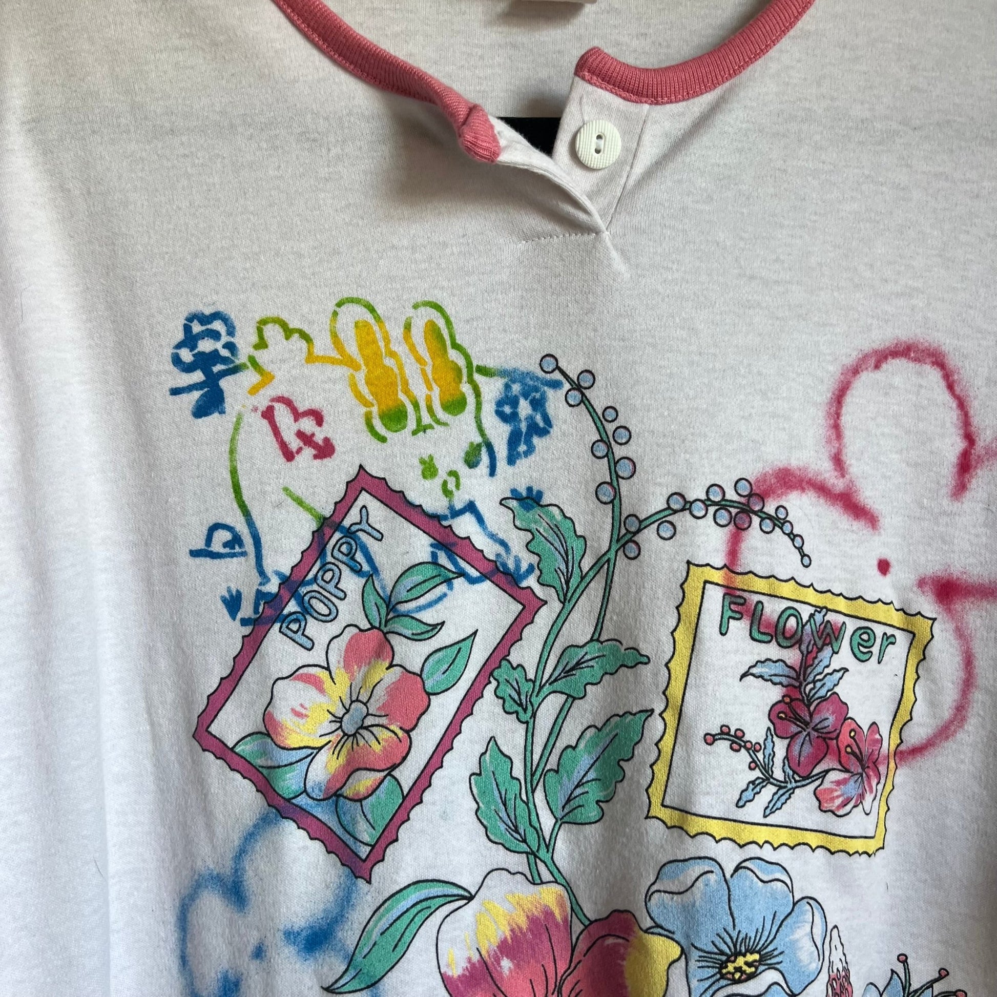 T-Shirt - Vintage Floral Stamp Lettuce Bunny Tee - LETTUCE STUDIOS