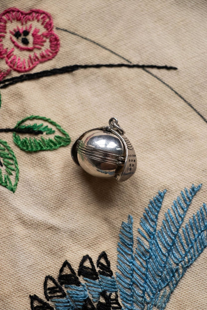 Pendant - Vintage Sterling Silver Ball Photo Locket - Lettuce Goods