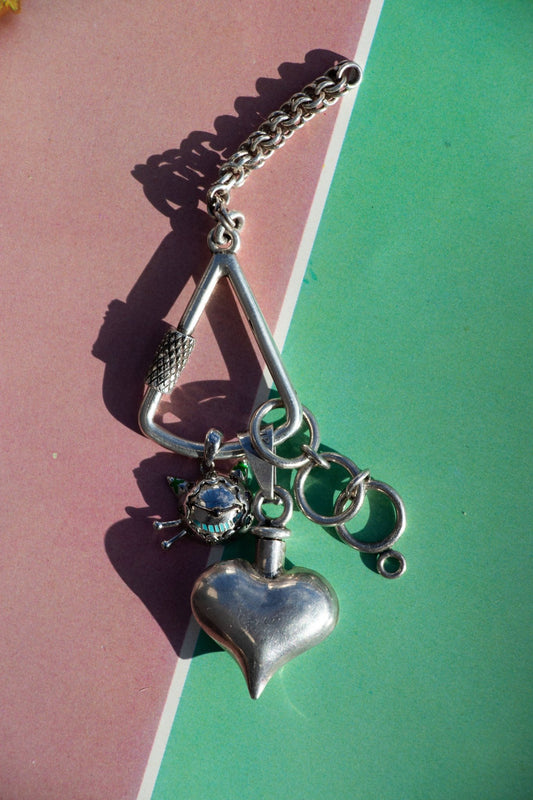 Charm - Vintage Sterling Silver Heart Shaped Vessel Pendant - Lettuce Goods