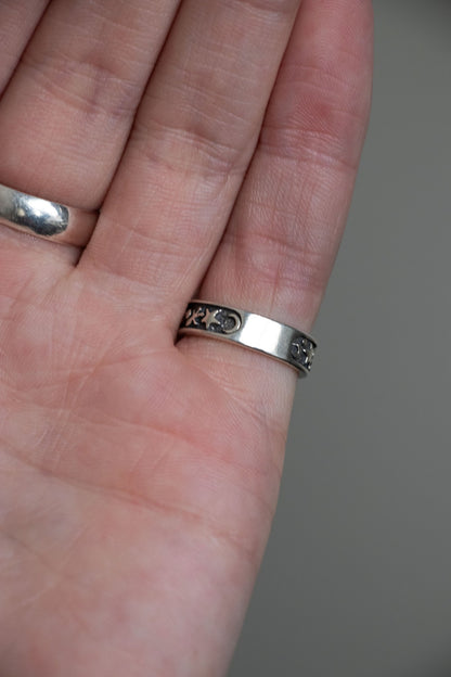 Ring - Vintage Sterling Stars & UFO Ring - Lettuce Goods